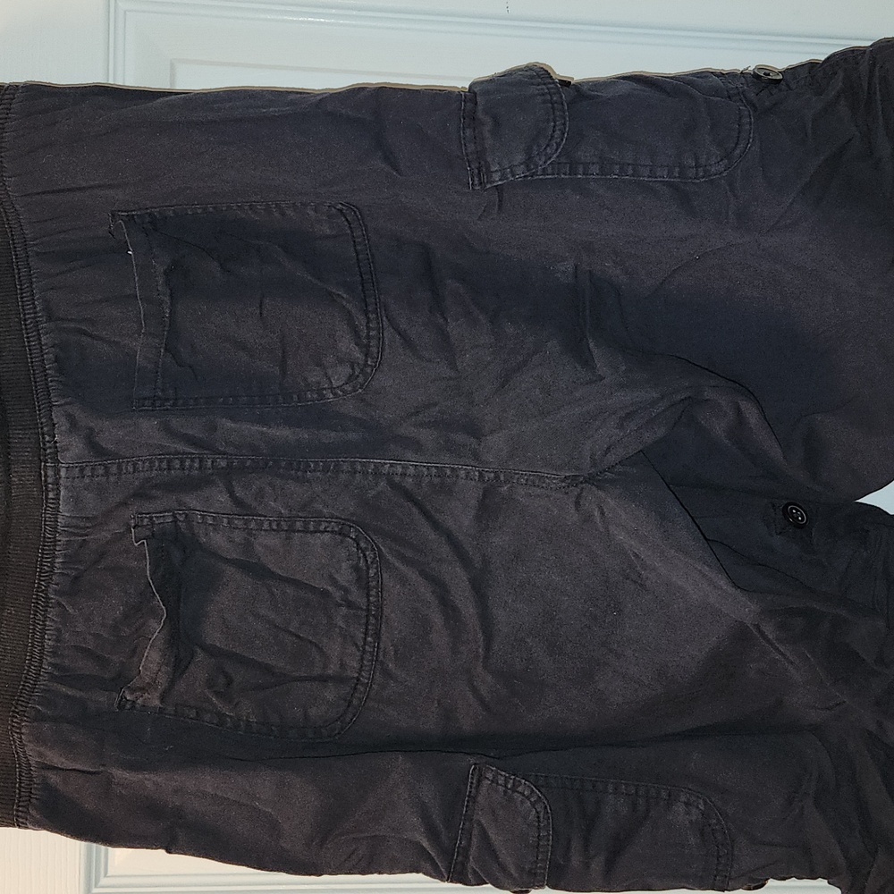 Cargo shorts - Picture 2 of 9